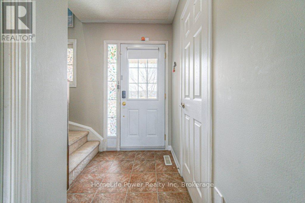 Property at 7 ABBOTT CRESCENT image 5