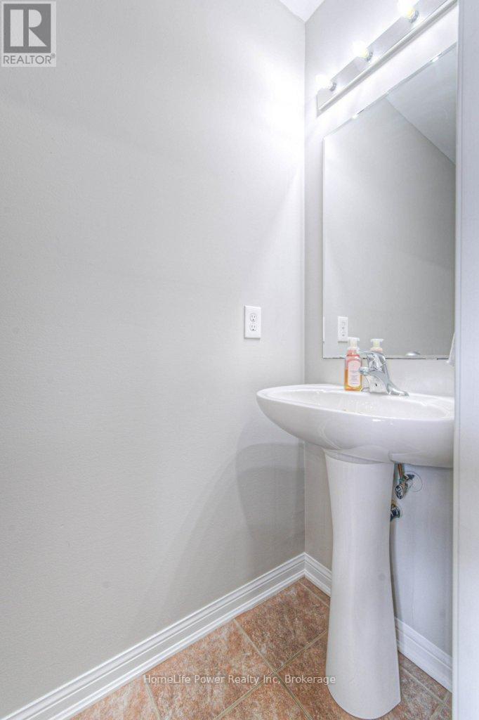 7 Abbott Crescent, Cambridge, Ontario  N3C 0C8 - Photo 6 - X12098292