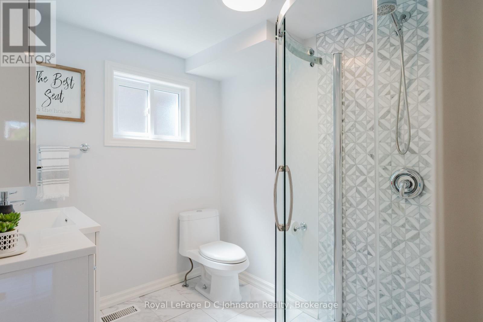 672 Christopher Drive, Saugeen Shores, Ontario  N0H 2C3 - Photo 26 - X12098345