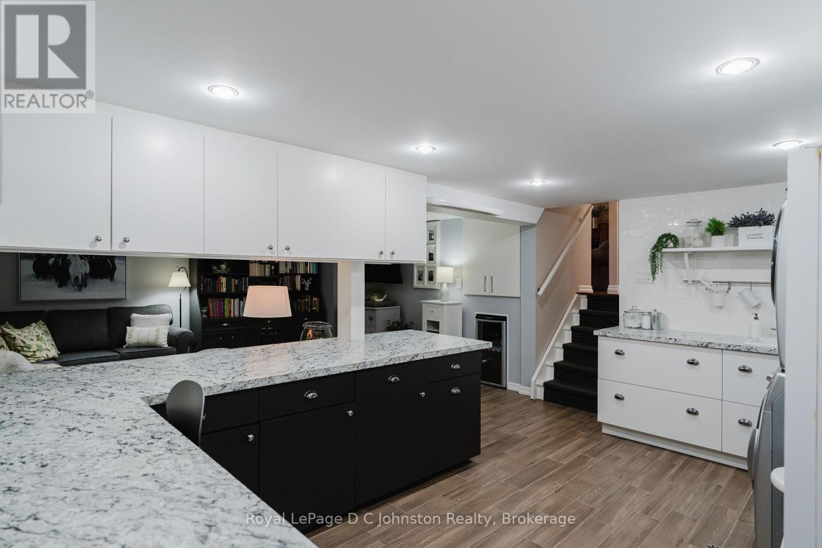 672 Christopher Drive, Saugeen Shores, Ontario  N0H 2C3 - Photo 28 - X12098345