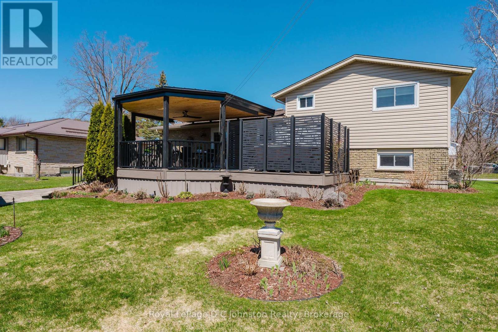 672 Christopher Drive, Saugeen Shores, Ontario  N0H 2C3 - Photo 37 - X12098345