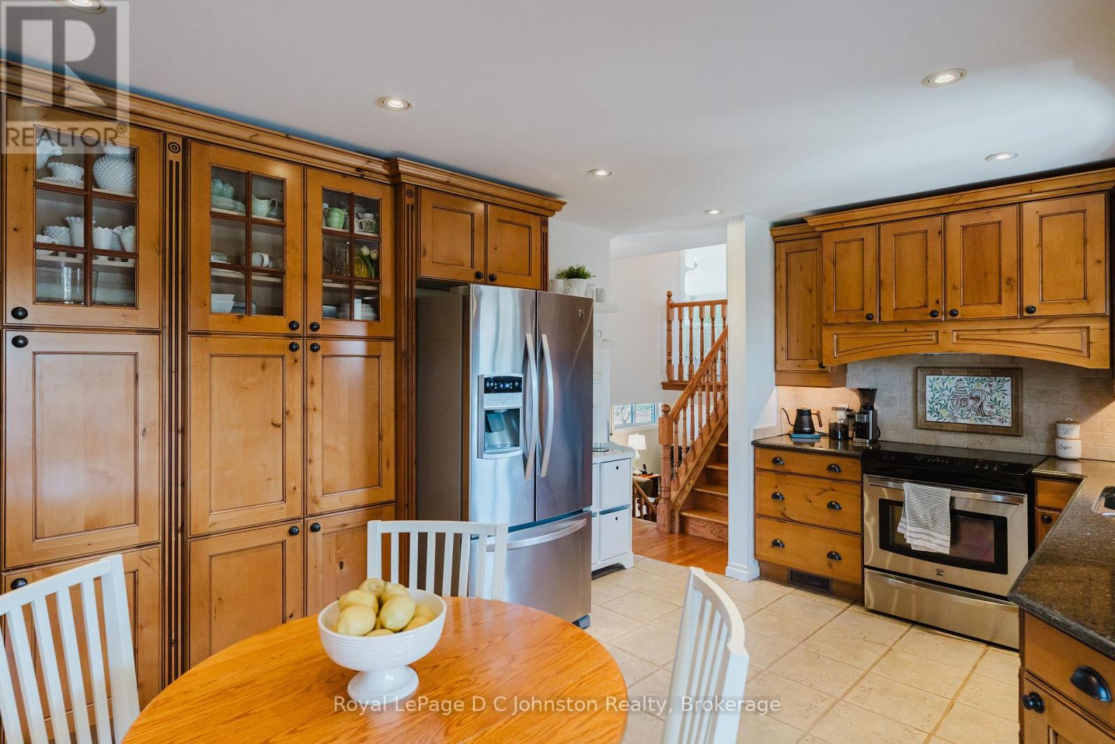 672 Christopher Drive, Saugeen Shores, Ontario  N0H 2C3 - Photo 9 - X12098345