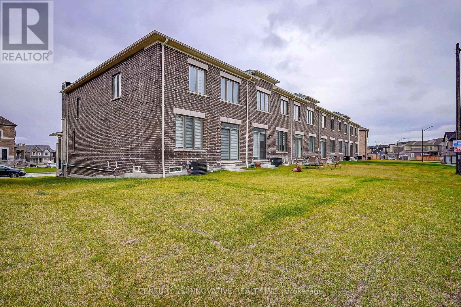 24 Van Wart Street, Whitby, Ontario  L1P 0P8 - Photo 32 - E12098359