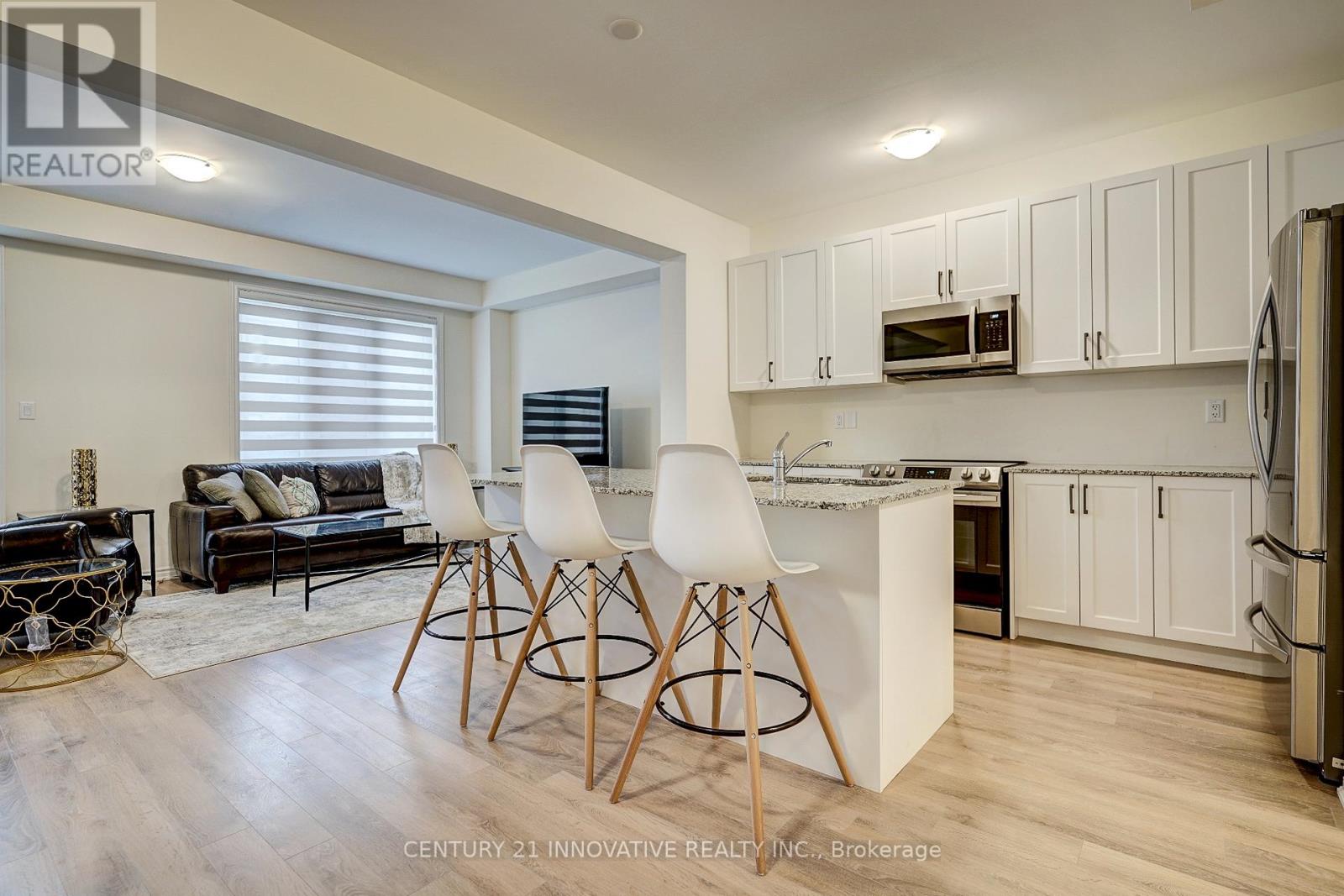 24 Van Wart Street, Whitby, Ontario  L1P 0P8 - Photo 6 - E12098359