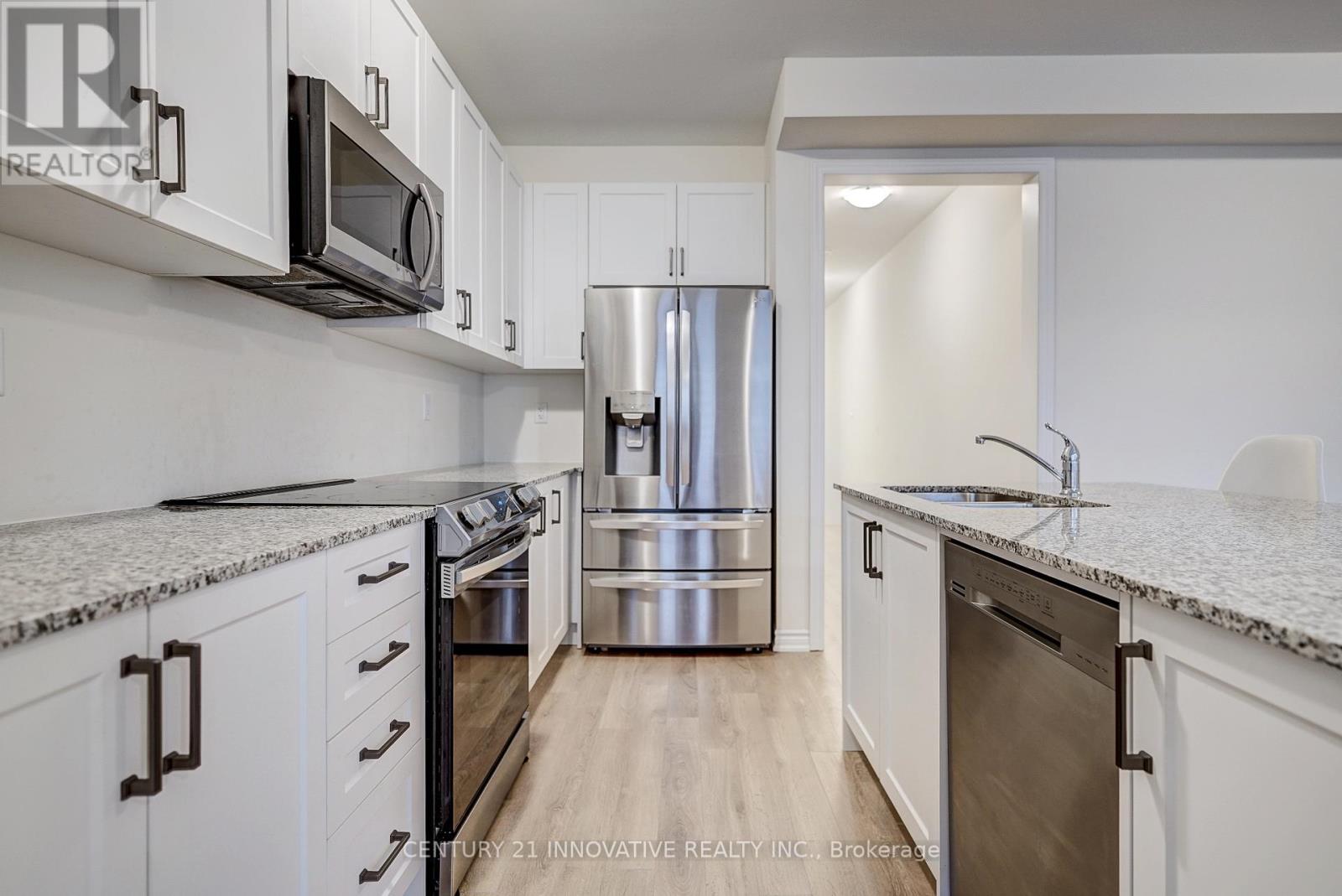 24 Van Wart Street, Whitby, Ontario  L1P 0P8 - Photo 9 - E12098359