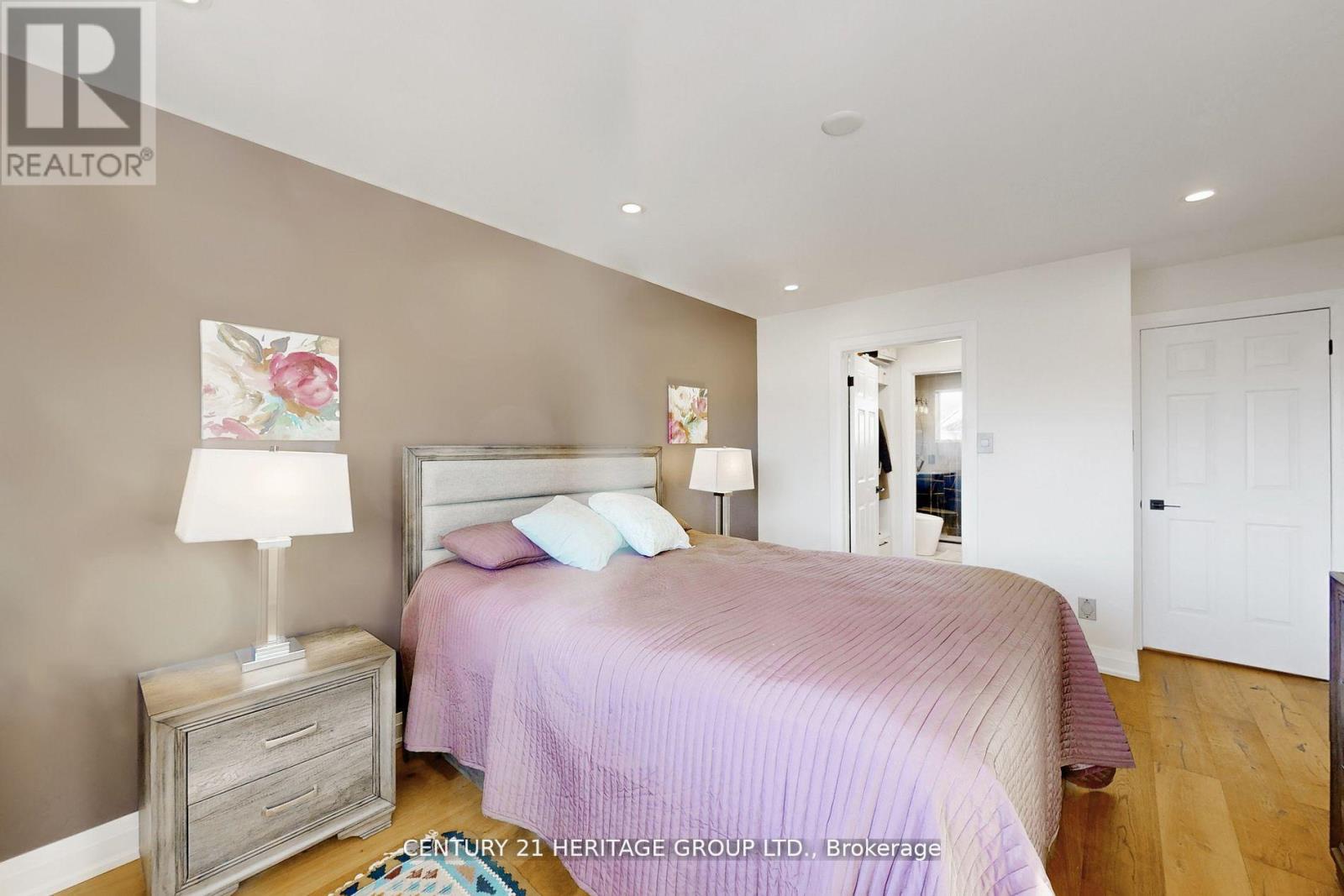 23 Gilbank Drive, Aurora, Ontario  L4G 5G5 - Photo 14 - N12098363