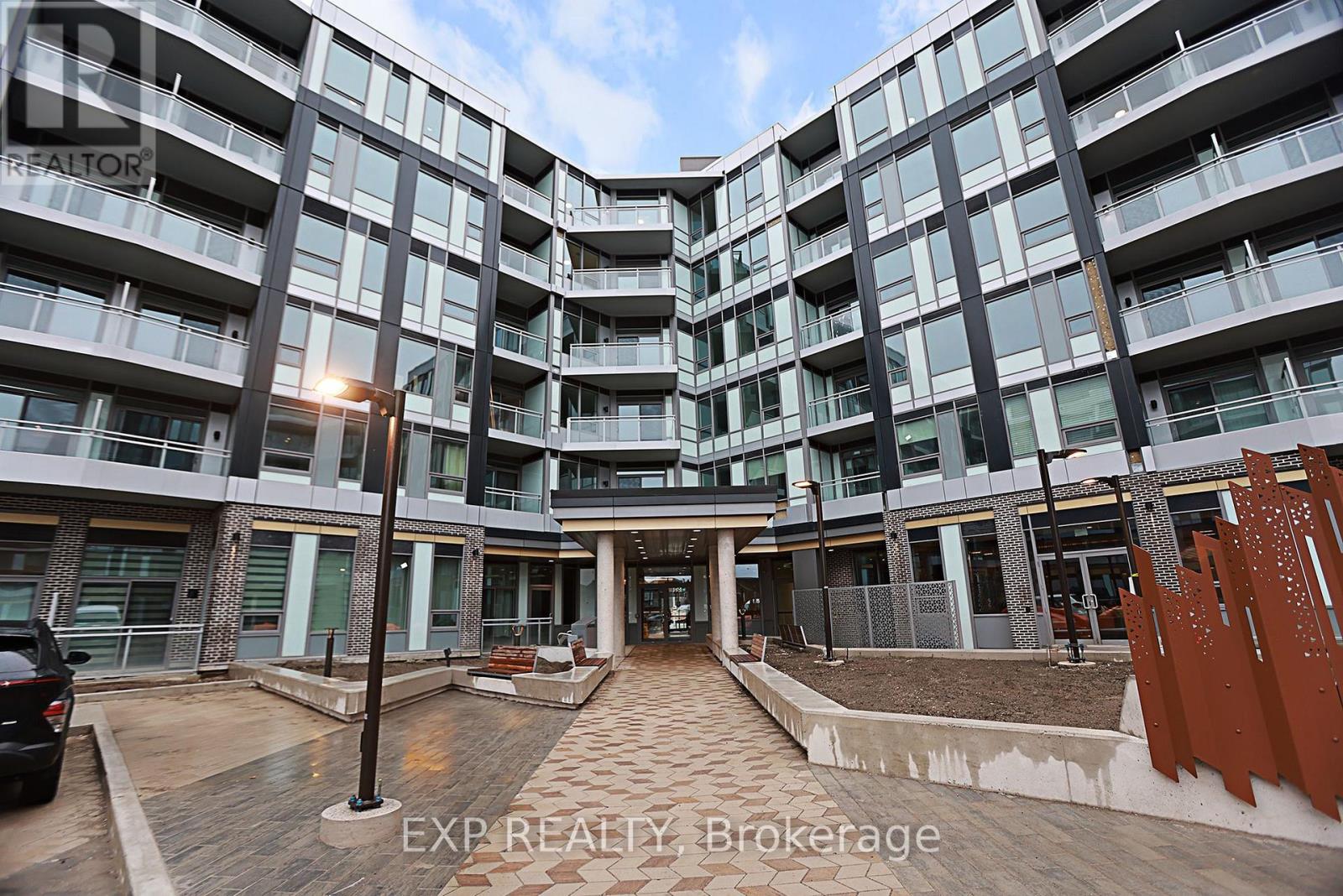 245 - 2501 Saw Whet Boulevard, Oakville, Ontario  L6M 5N2 - Photo 2 - W12065570