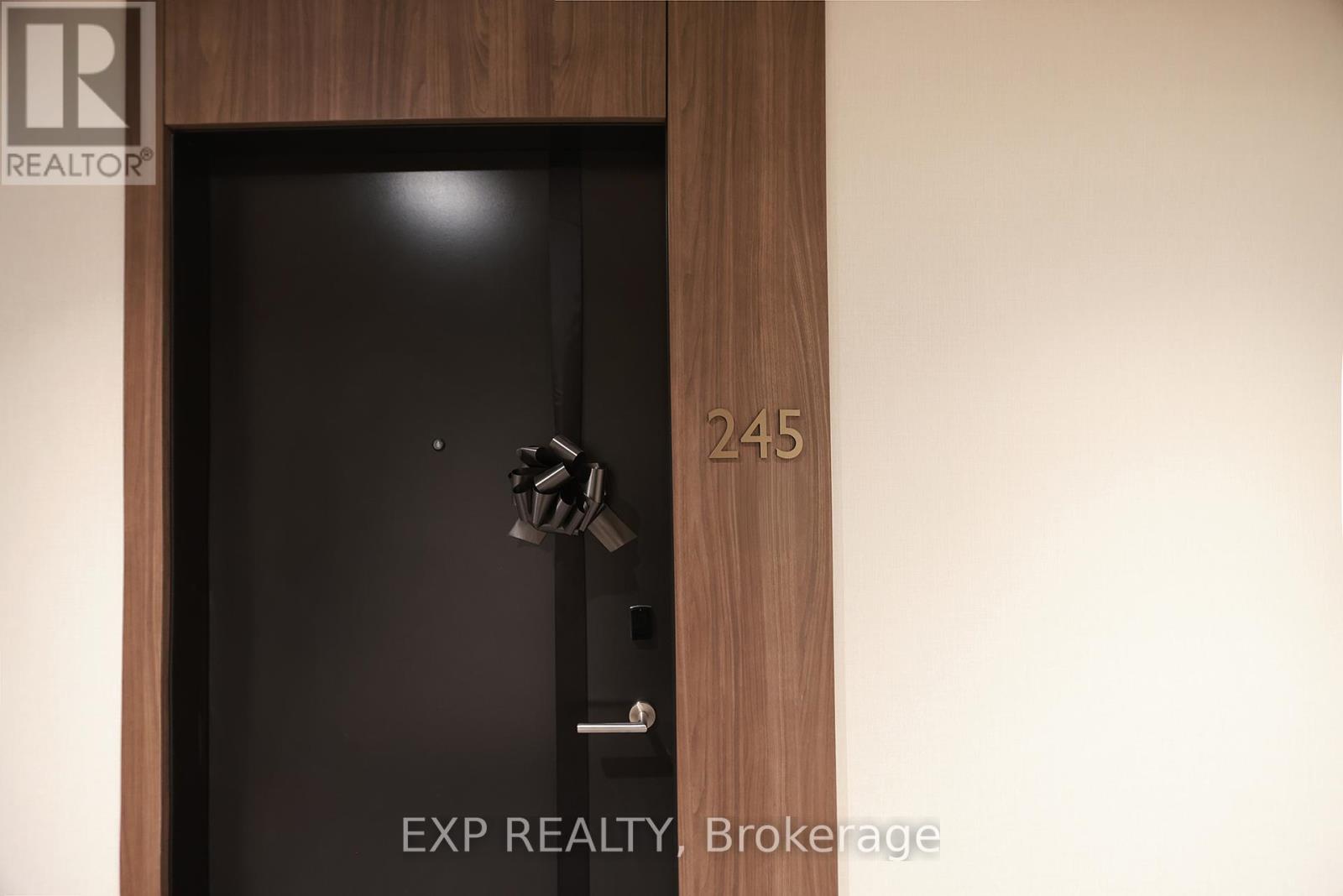 245 - 2501 Saw Whet Boulevard, Oakville, Ontario  L6M 5N2 - Photo 4 - W12065570