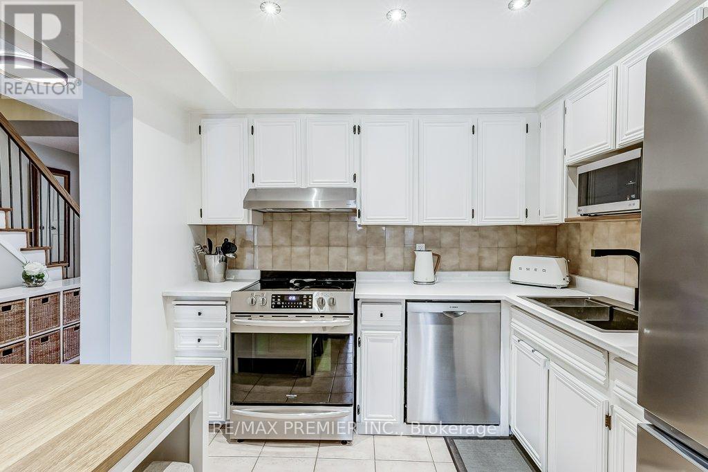 20 - 1951 Rathburn Road, Mississauga (Rathwood), Ontario  L4W 2N9 - Photo 10 - W12098239