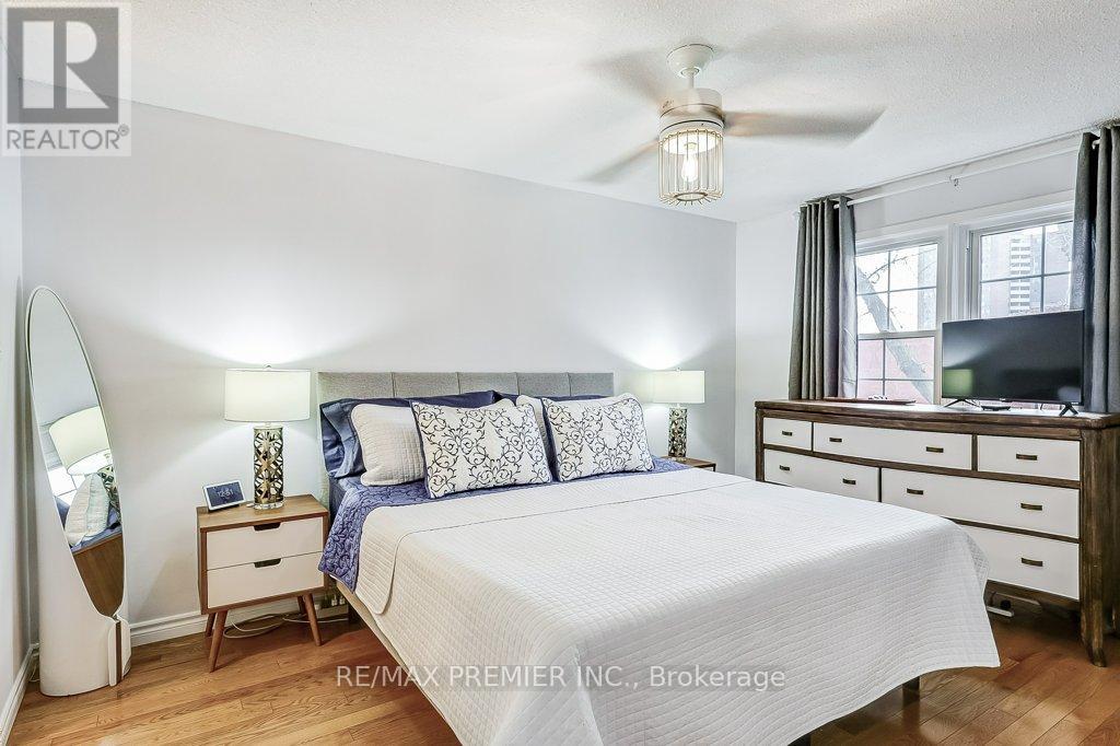 20 - 1951 Rathburn Road, Mississauga (Rathwood), Ontario  L4W 2N9 - Photo 15 - W12098239
