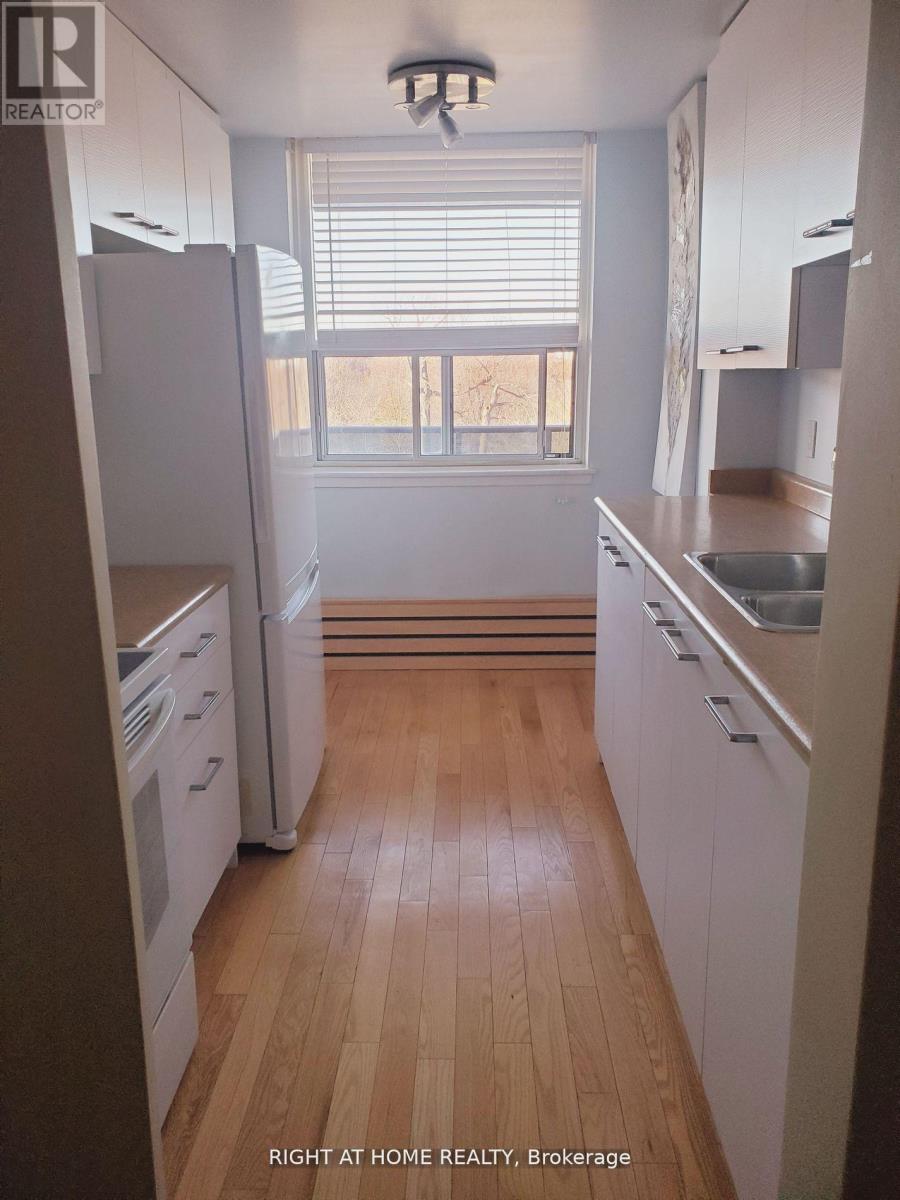 607 - 235 Grandravine Drive, Toronto, Ontario  M3N 1J2 - Photo 10 - W12098254