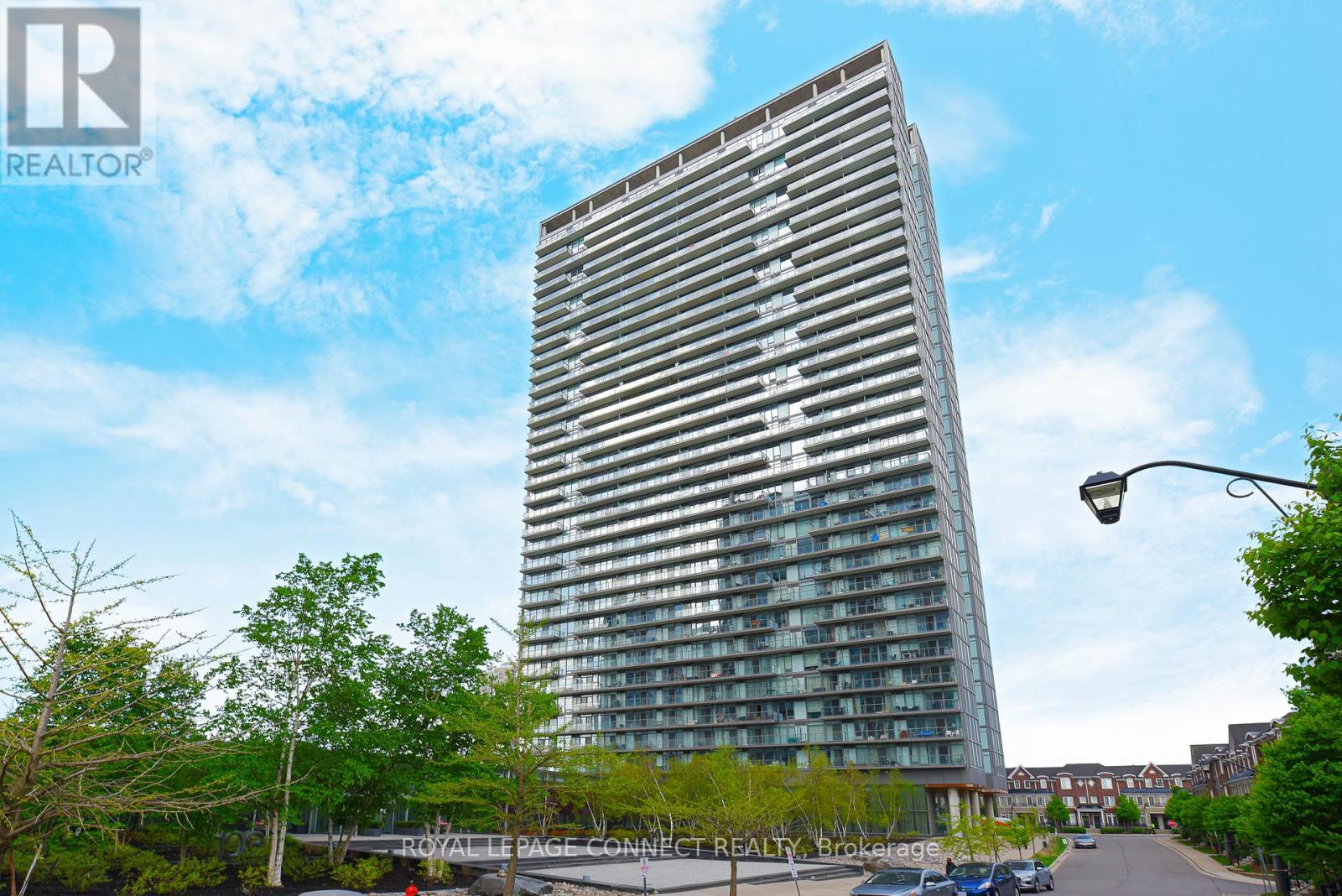 1215 - 105 THE QUEENSWAY, Toronto, Ontario