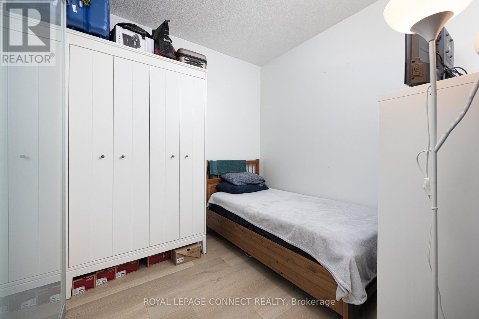 1215 - 105 The Queensway, Toronto, Ontario  M6S 5B5 - Photo 17 - W12098297
