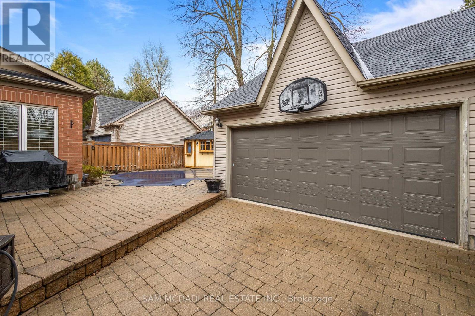 Property at 7174 UPTON CRESCENT image 3