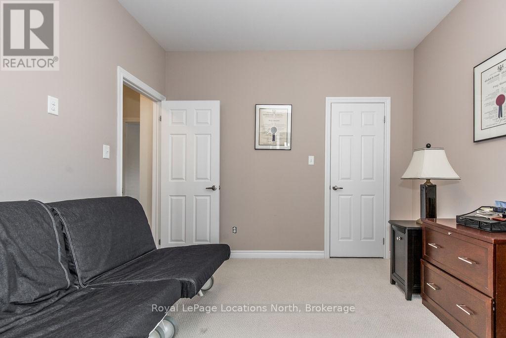 58 Waterview Road, Wasaga Beach, Ontario  L9Z 0E9 - Photo 19 - S12082561