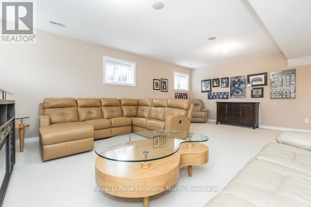 58 Waterview Road, Wasaga Beach, Ontario  L9Z 0E9 - Photo 30 - S12082561