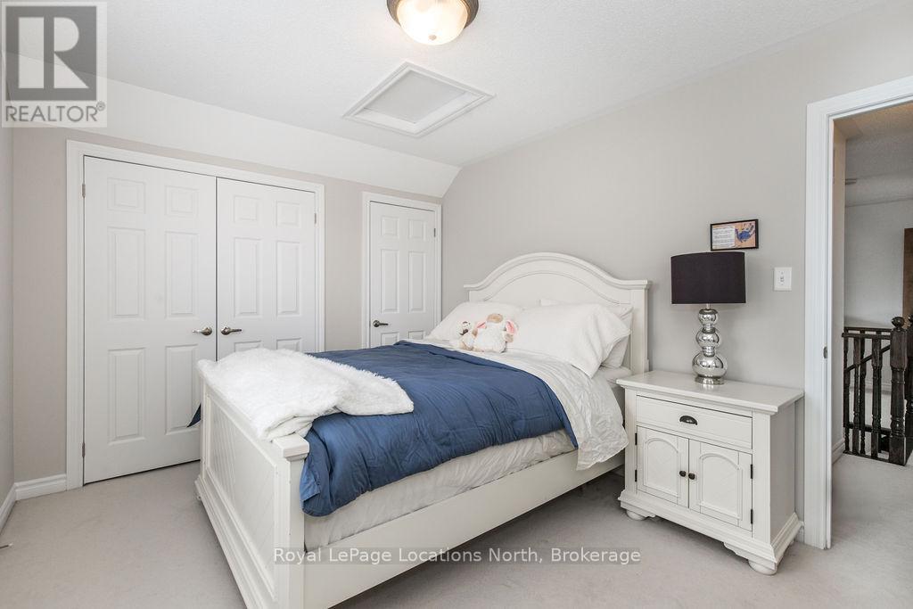 58 Waterview Road, Wasaga Beach, Ontario  L9Z 0E9 - Photo 25 - S12082561