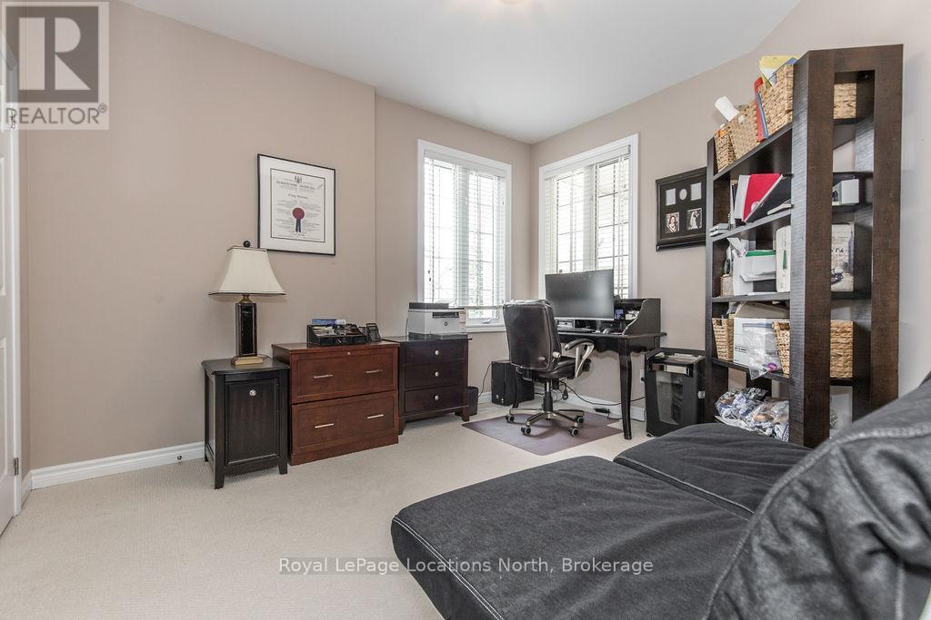 58 Waterview Road, Wasaga Beach, Ontario  L9Z 0E9 - Photo 18 - S12082561