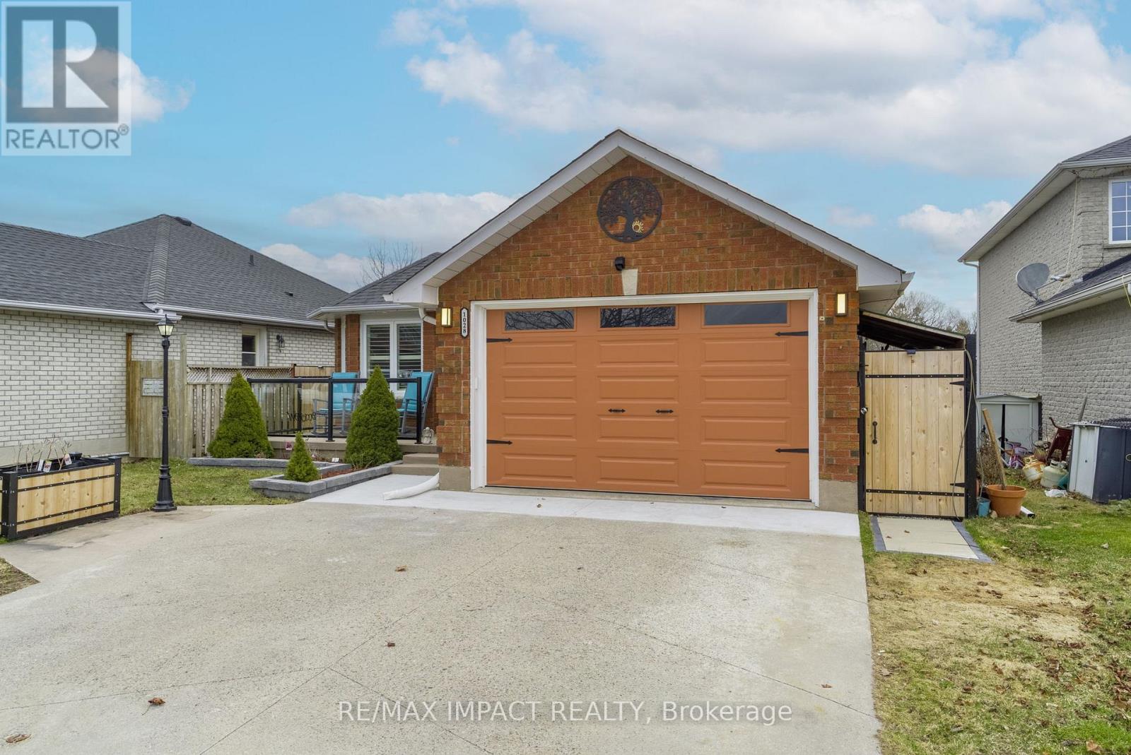 Property at 1028 TILLISON AVENUE image 3