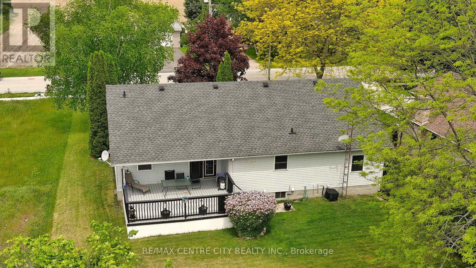 212 Queen Street, West Elgin (Rodney), Ontario  N0L 2C0 - Photo 10 - X12098384