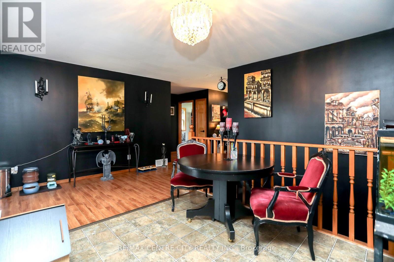 212 Queen Street, West Elgin (Rodney), Ontario  N0L 2C0 - Photo 24 - X12098384