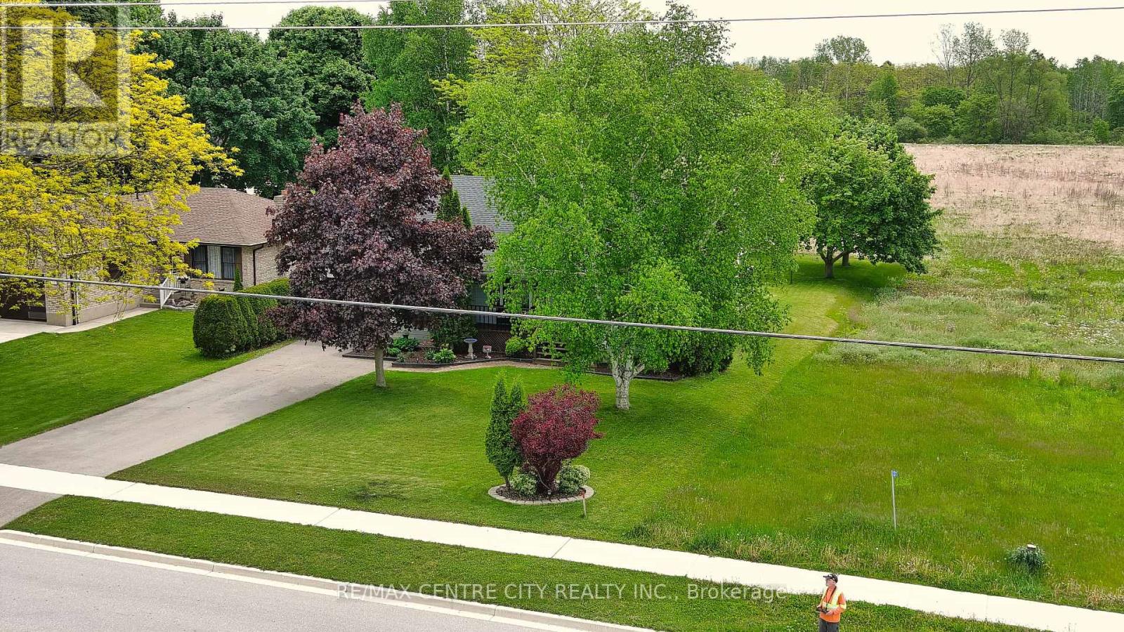 212 Queen Street, West Elgin (Rodney), Ontario  N0L 2C0 - Photo 7 - X12098384