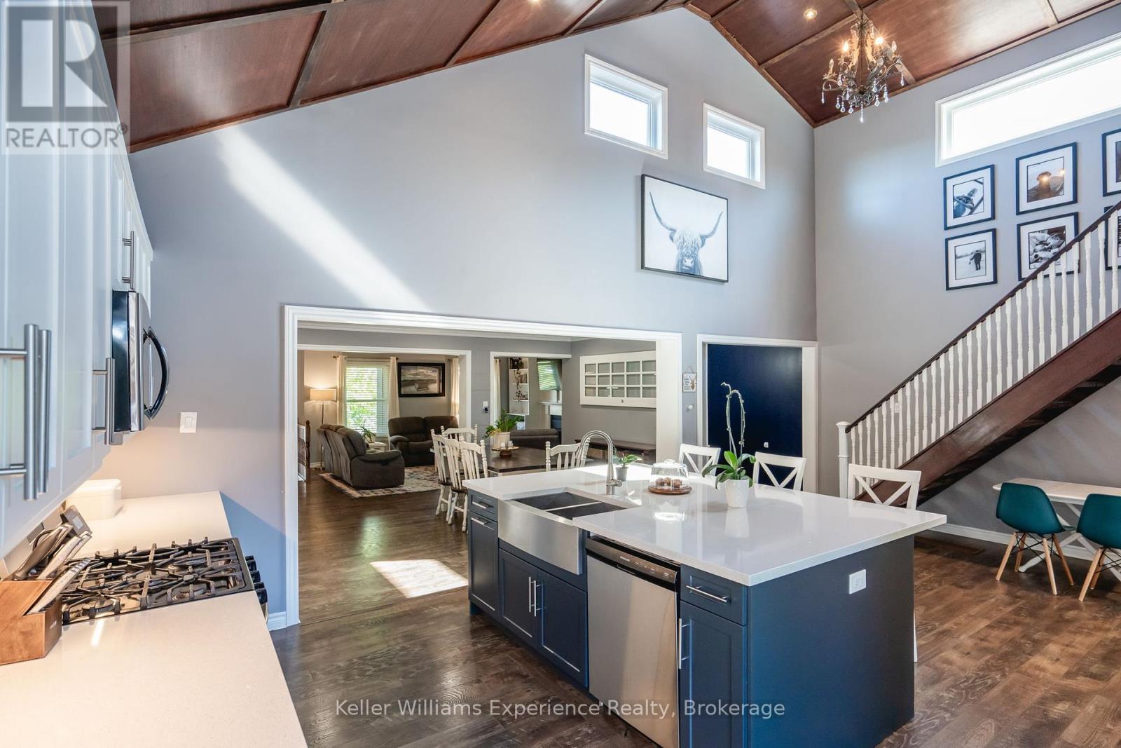78 John Dillingno Street, Tay, Ontario  L0K 2A0 - Photo 7 - S12098480