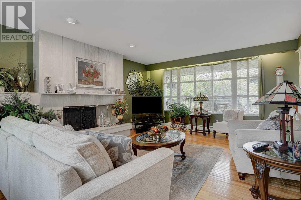 Property at 9906 105 Avenue image 2