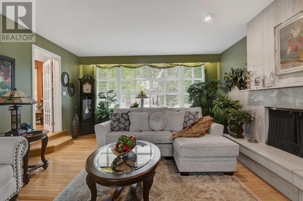 Property at 9906 105 Avenue image 3