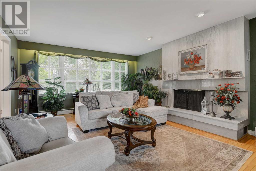 Property at 9906 105 Avenue image 4