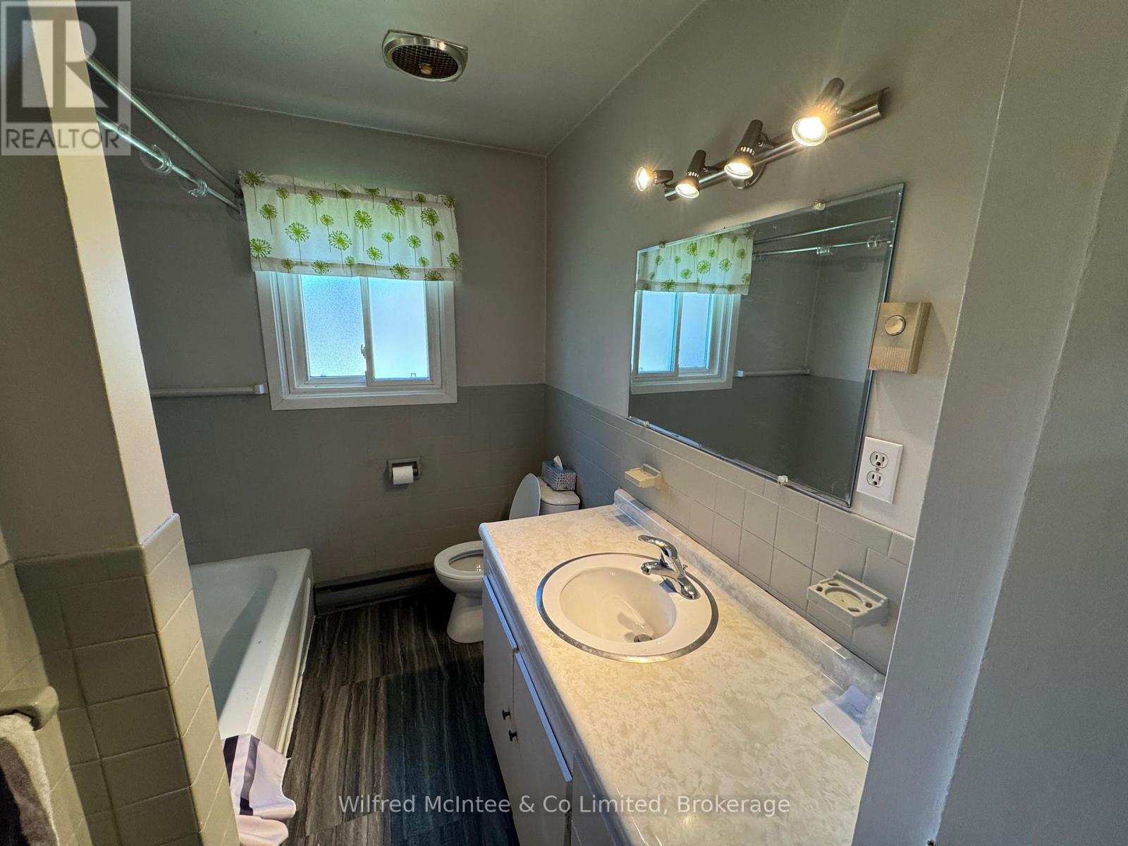 19 Absalom Street E, South Bruce, Ontario  N0G 2J0 - Photo 9 - X12098401