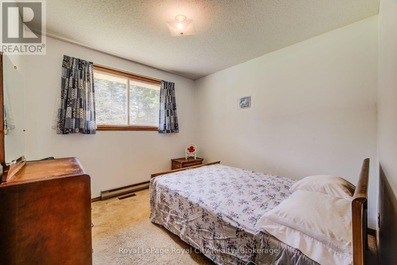 122 Side Road 18 Road, Centre Wellington, Ontario  N1M 2W3 - Photo 12 - X12098440