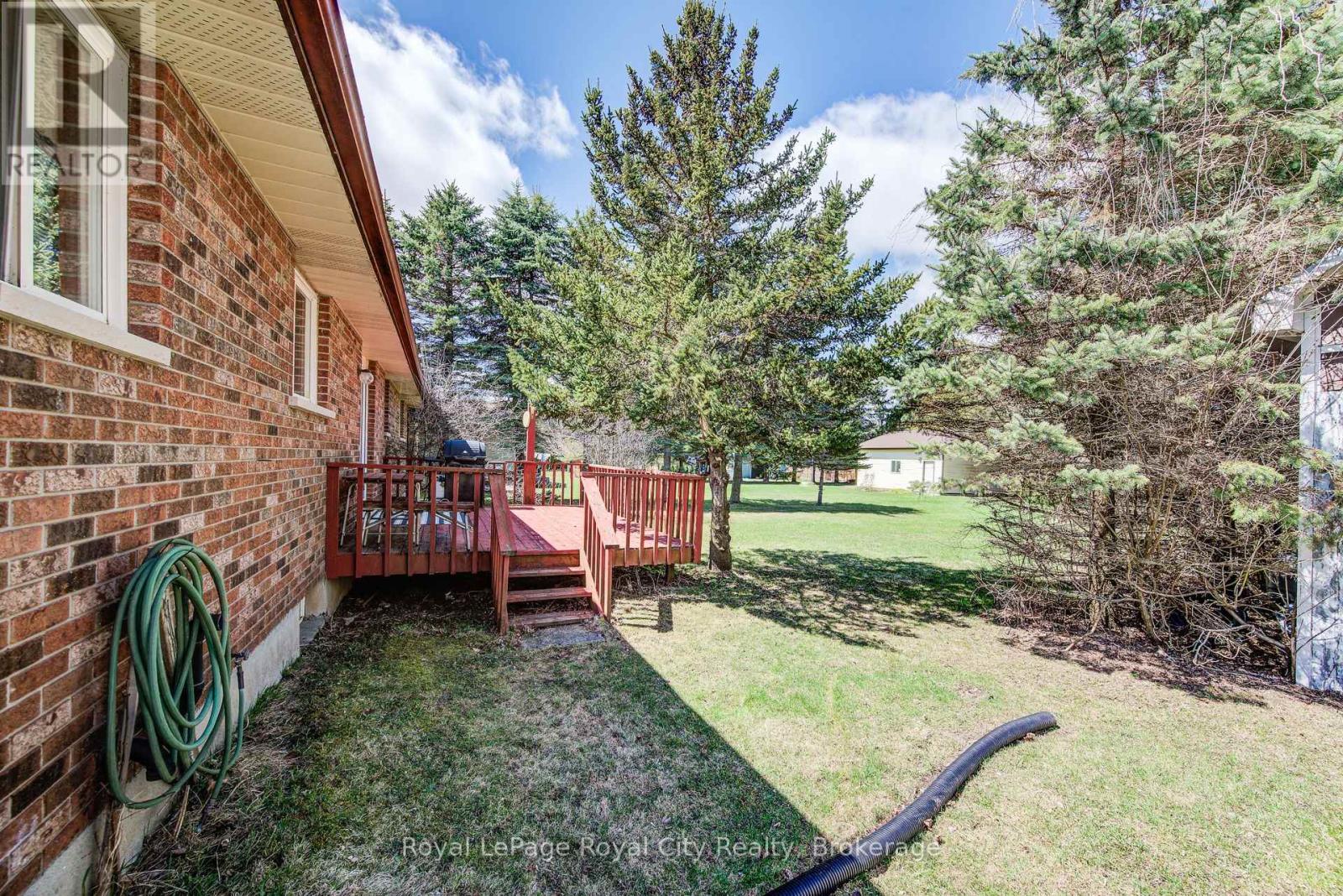 122 Side Road 18 Road, Centre Wellington, Ontario  N1M 2W3 - Photo 33 - X12098440