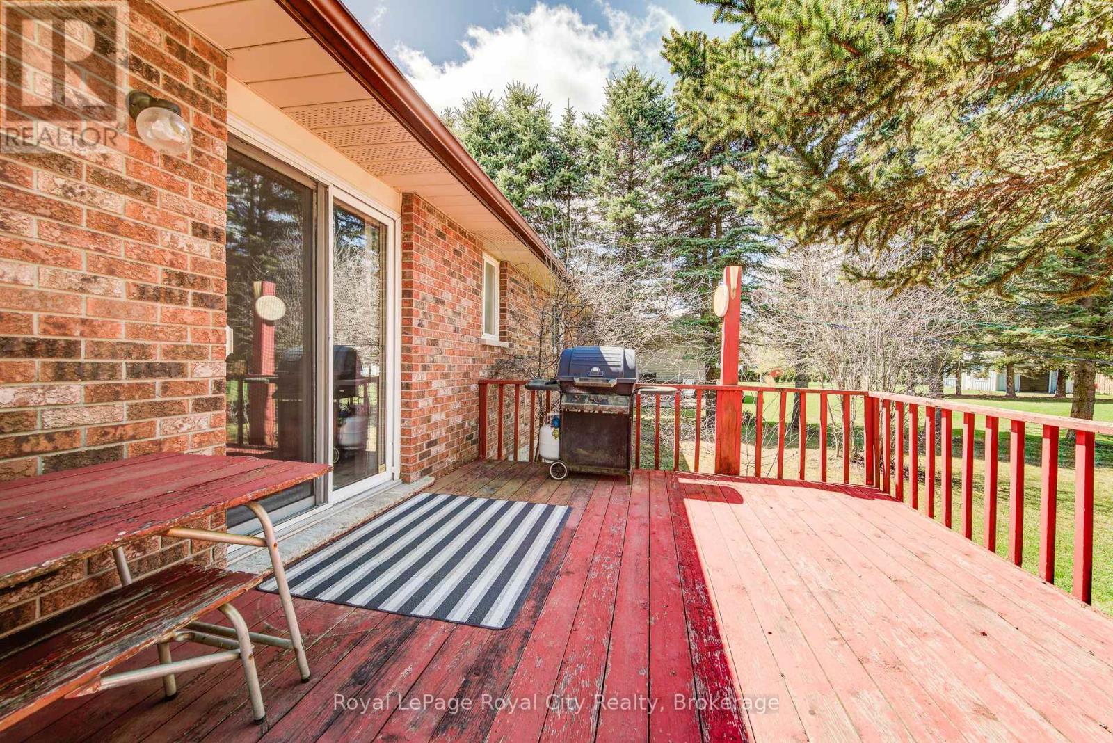 122 Side Road 18 Road, Centre Wellington, Ontario  N1M 2W3 - Photo 34 - X12098440