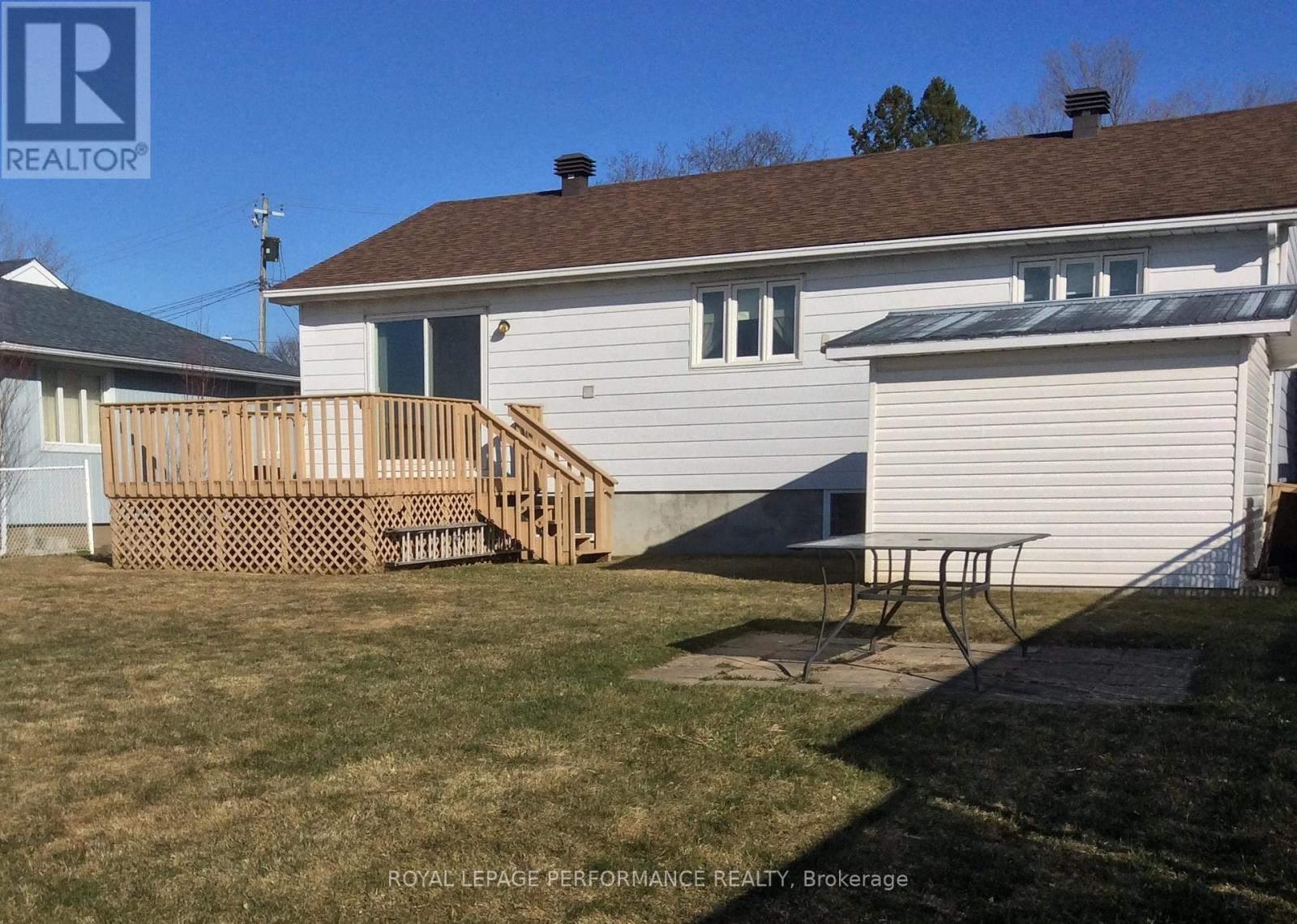 614 Montcalm Street, Hawkesbury, Ontario  K6A 1V3 - Photo 30 - X12097949