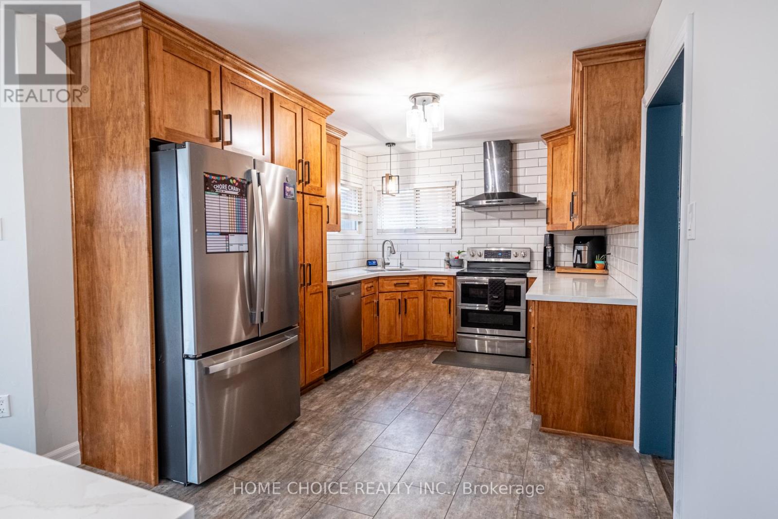 27 Doncaster Crescent, Clarington, Ontario  L1B 1E8 - Photo 11 - E12098420