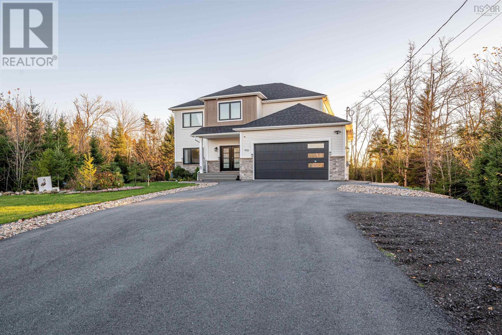 Property at 456 Magenta Drive image 3
