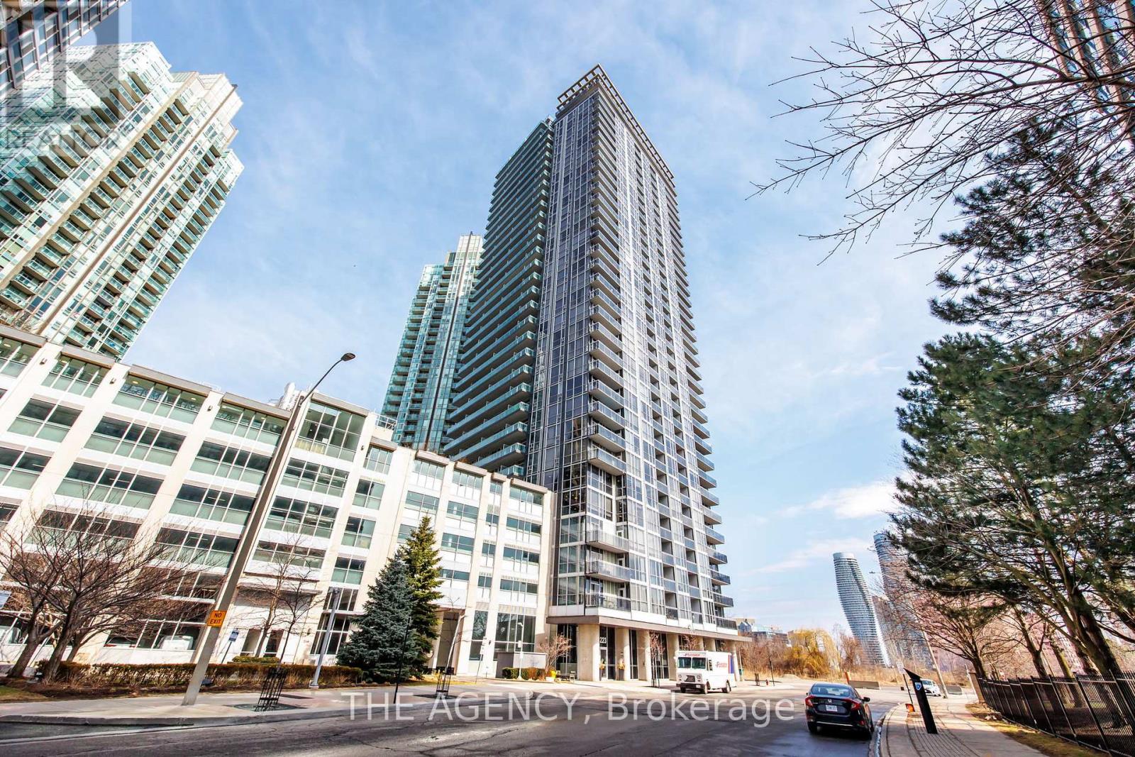 911 - 223 Webb Drive, Mississauga, Ontario  L5B 0E8 - Photo 27 - W12098377
