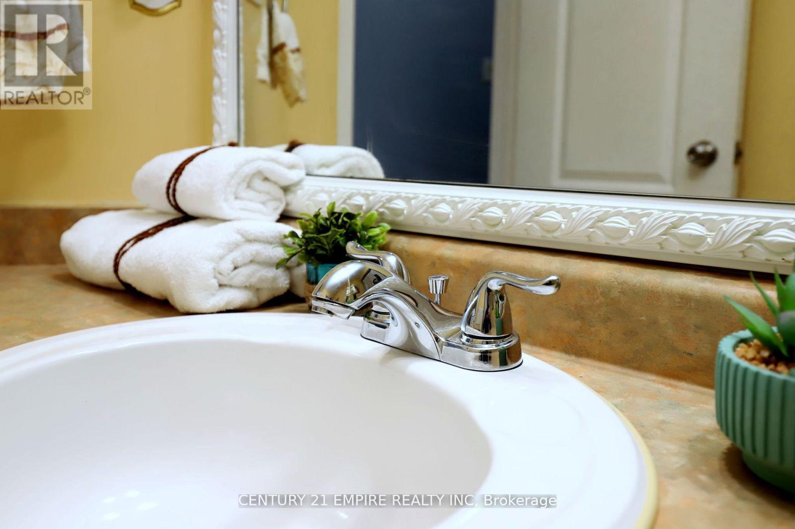 21 Spencer Drive, Brampton, Ontario  L7A 2A2 - Photo 34 - W12098382