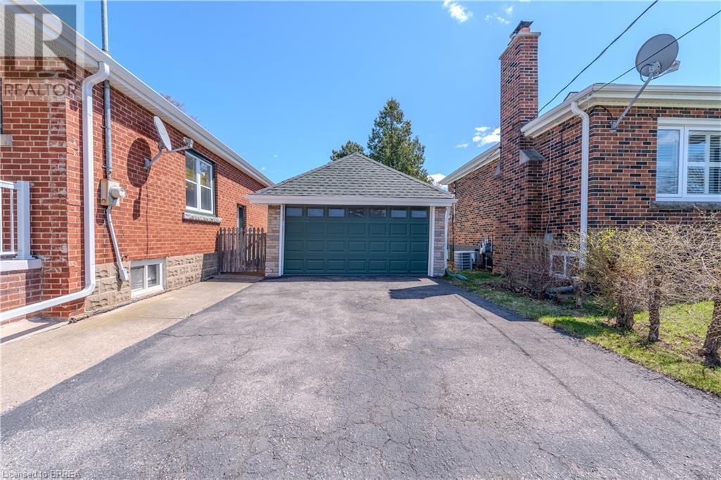 Property at 112 IRENE Avenue image 3