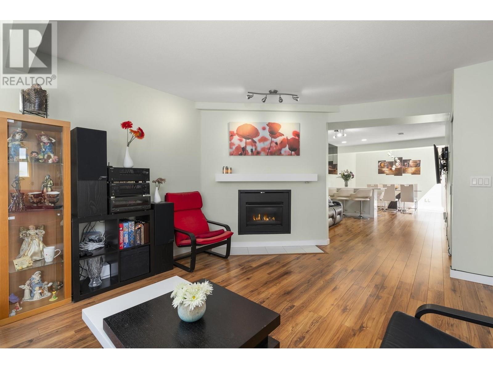 Property at 15 18951 FORD ROAD image 5