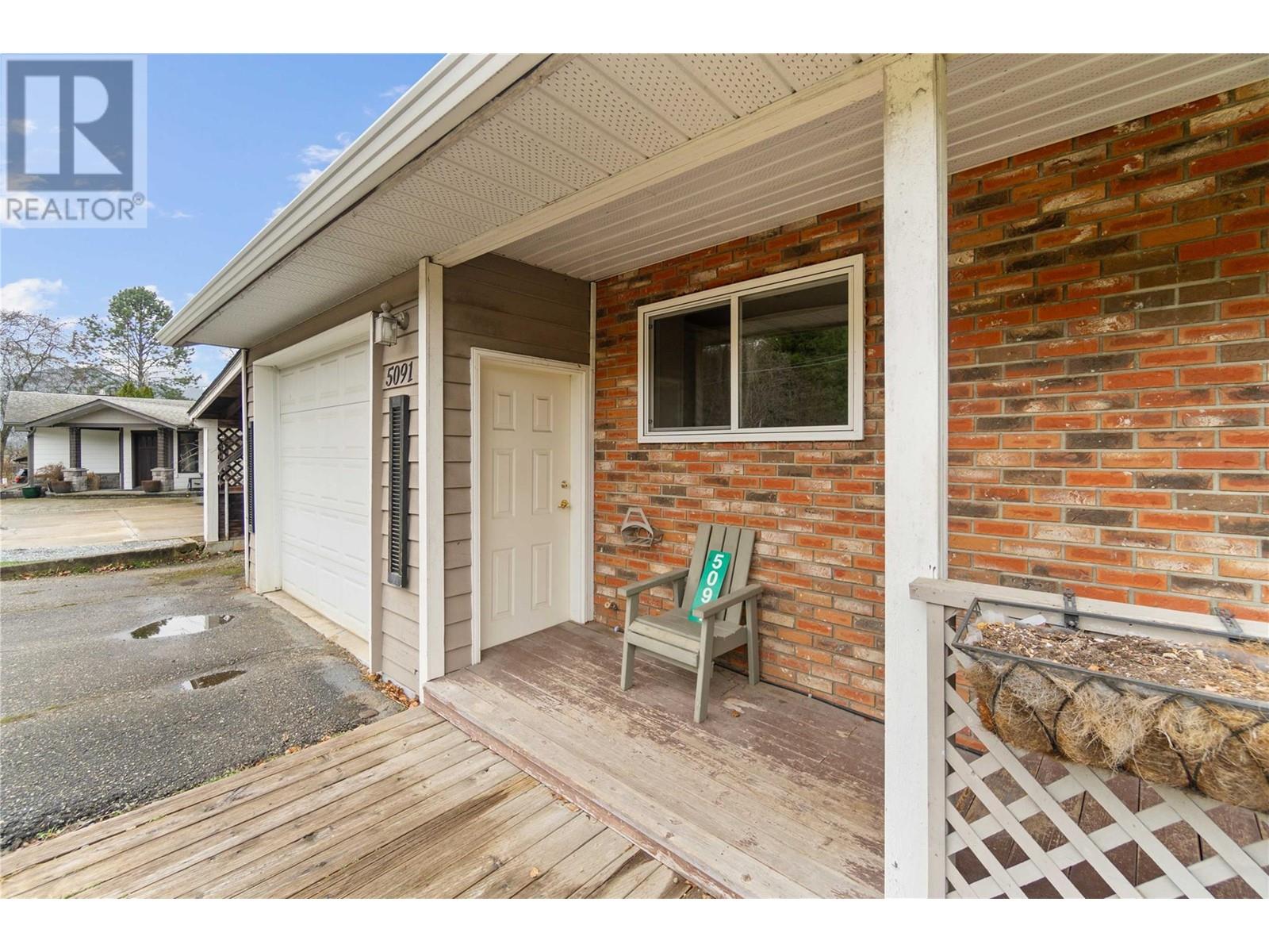 5091 Lakeshore Road Ne, Salmon Arm, British Columbia  V1E 3P4 - Photo 13 - 10341262