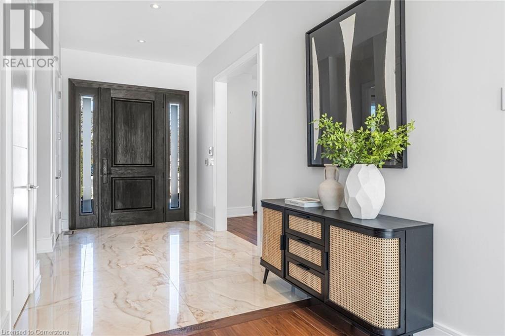 Property at 574 STEPHENS Crescent W image 2