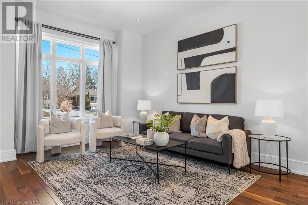 Property at 574 STEPHENS Crescent W image 4