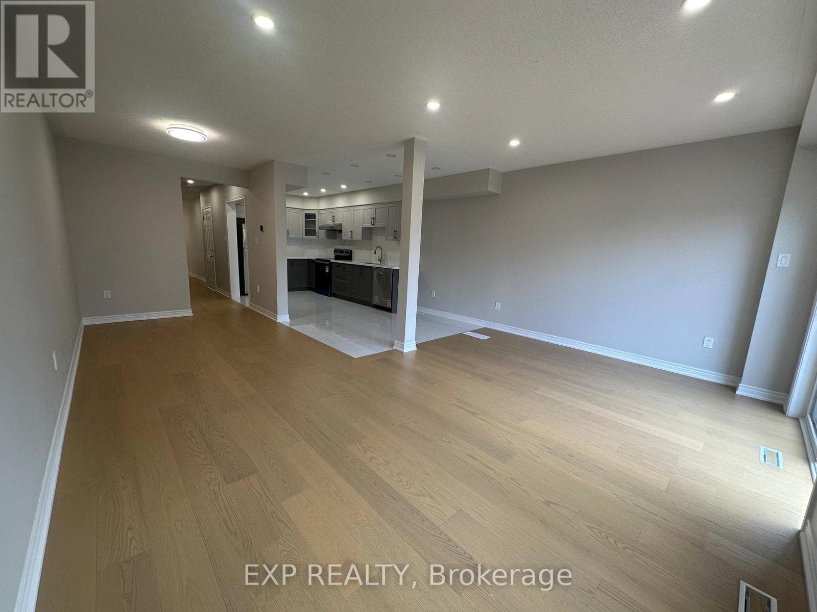 Property at 61 CHRISTEPHEN CRESCENT image 2
