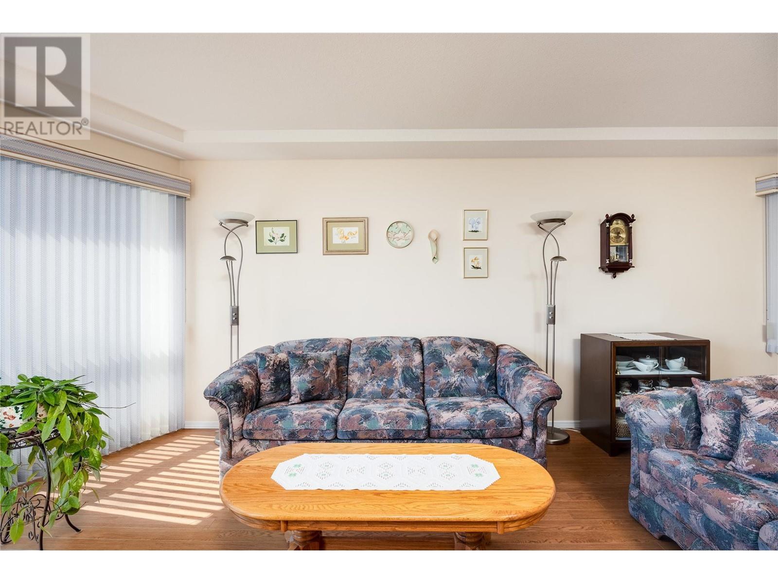 Property at 438 Parfitt Court image 3