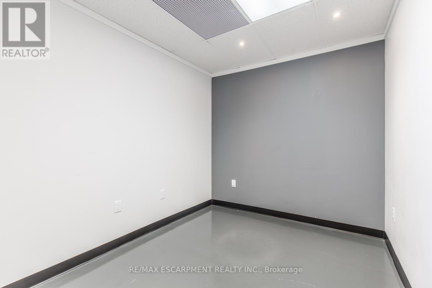 176 Mary Street, Hamilton, Ontario  L8L 4V8 - Photo 21 - X12032167