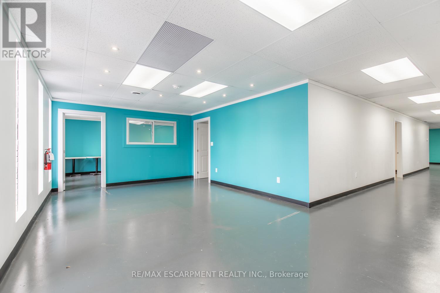 176 Mary Street, Hamilton, Ontario  L8L 4V8 - Photo 8 - X12032167