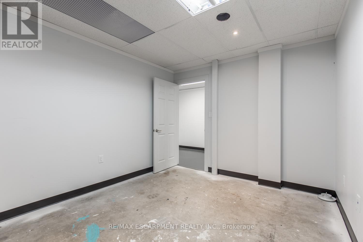 176 Mary Street, Hamilton, Ontario  L8L 4V8 - Photo 15 - X12032167