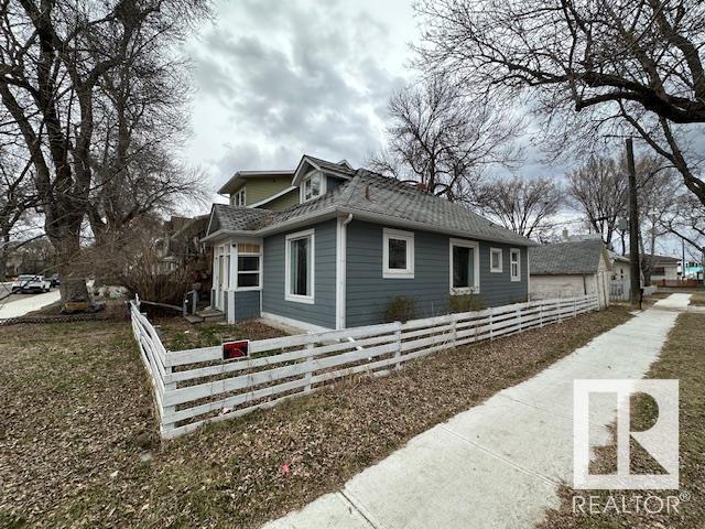 Property at 10803 93 ST NW image 2